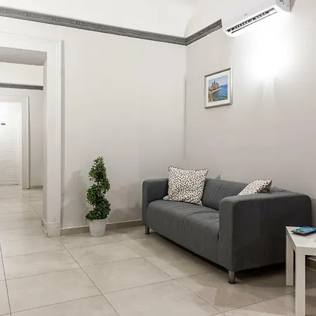 Ξενοδοχείο Costanza 3*